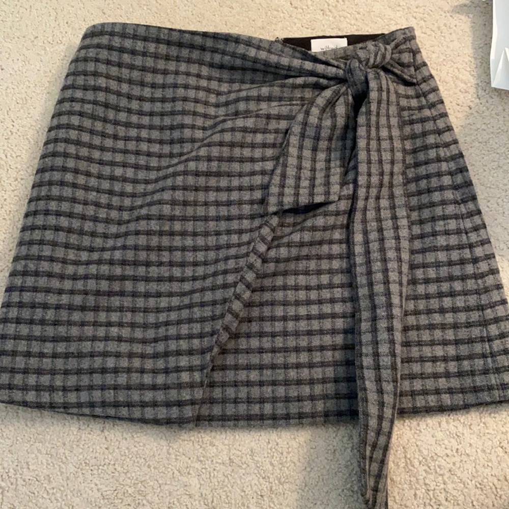Aritzia Wilfred brand tie skirt